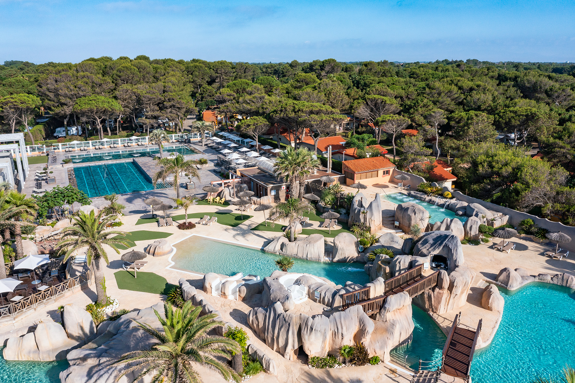 Le Brasilia campsite, l\'Archipel water park, view from the lagoon